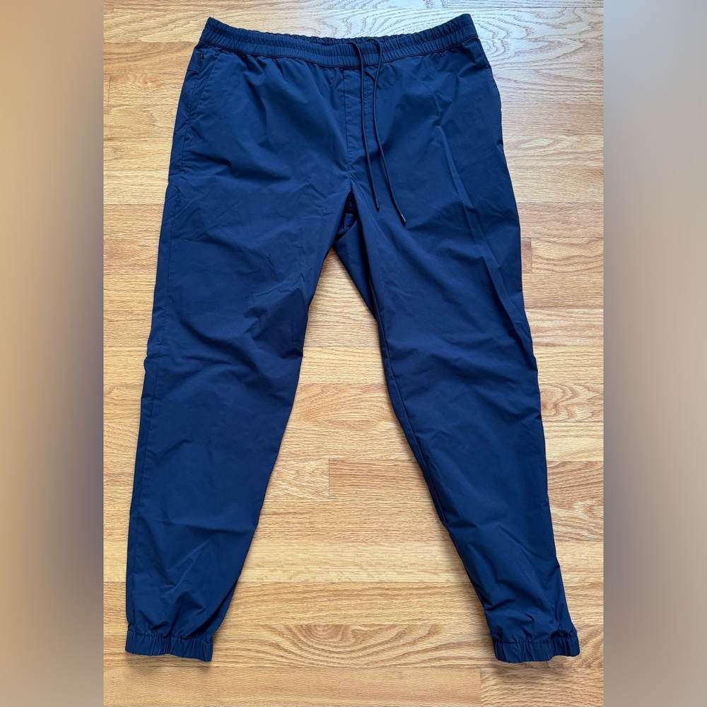 Men's Banana Republic Navy Blue Pants - L